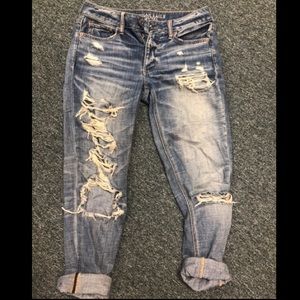 American Eagle Tomgirl destressed crop jeans.
